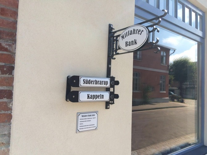 Ferienwohnung in Sch&ouml;nhagen - FerienWohnung Perlentaucher - Mitfahrer-Bank in Arnis