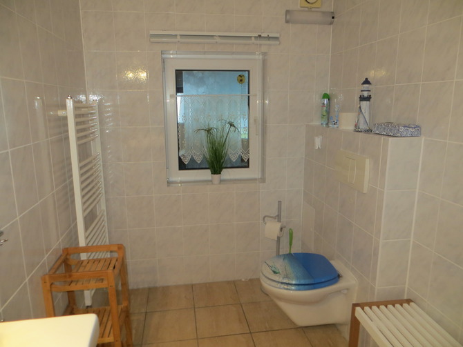 Ferienwohnung in Graal-M&uuml;ritz - Sommersprosse - Bad, ab 2021 inneliegend