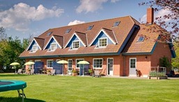 Ferienhof Mau "Reihenhaus Huhn"