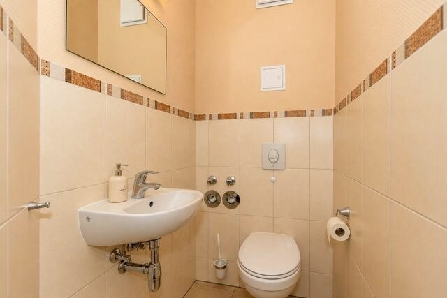 Ferienwohnung in K&uuml;hlungsborn - 9987- Urlaubstr&auml;ume Am Meer, WE 3.4 Strandkorb auf der Terrasse - Bild 11