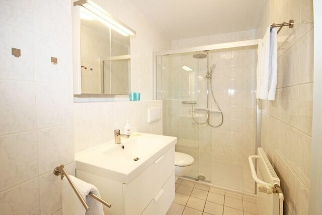Ferienwohnung in K&uuml;hlungsborn - 9984- Strandstra&szlig;e, WE 9 mit Westbalkon - Bild 8