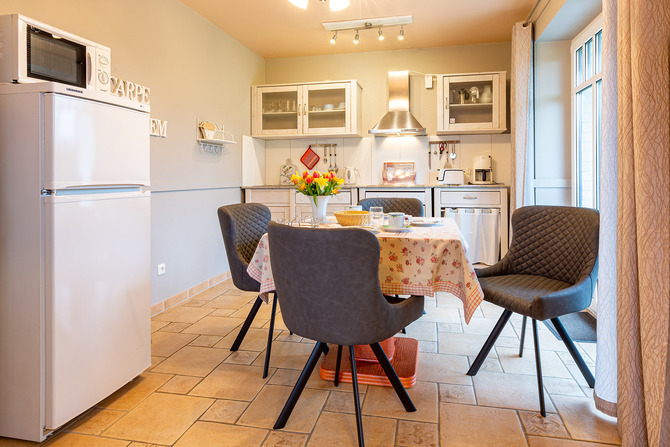 Ferienwohnung in Ostseeheilbad Zingst - Whg M, Ihr UrlaubsZuhause - Küche mit Essplatz