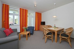 Ferienwohnung 6 mit Sauna WLAN 6 Pers. Sellin auf R&uuml;gen Villa Celia 200 m vom Strand entfernt