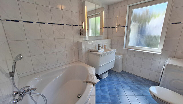 Ferienhaus in Heringsdorf - Insellicht**** BRINKMANNHAUS 4-Sterne - gro&szlig; fast am Strand Sauna Terrasse Grill - Bild 16