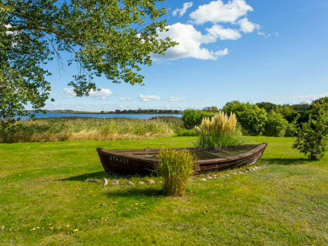 Ferienhaus in Garz - Familienferienhaus R&uuml;genbrise - Gemeinsames Urlauben mit Steg und Boot auf R&uuml;gen - alles inklusive und 5 B&auml;der - Bild 8