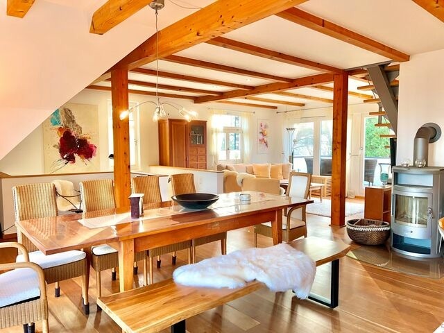 Ferienhaus in Garz - Familienferienhaus R&uuml;genbrise - Gemeinsames Urlauben mit Steg und Boot auf R&uuml;gen - alles inklusive und 5 B&auml;der - Bild 16