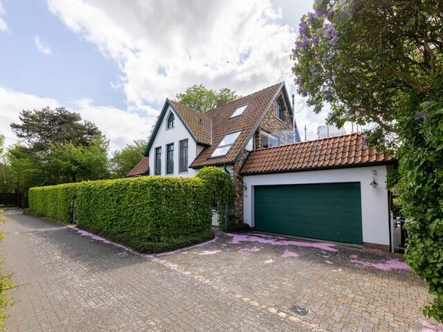 Ferienhaus in Garz - Familienferienhaus R&uuml;genbrise - Gemeinsames Urlauben mit Steg und Boot auf R&uuml;gen - alles inklusive und 5 B&auml;der - Bild 22