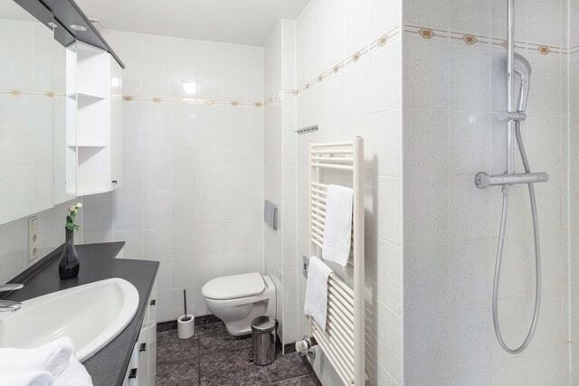 Ferienwohnung in Sellin - Villa Granitz Meergl&uuml;ck - Bild 13
