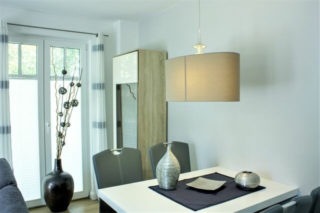 Ferienwohnung in Sellin - Villa Rosa, App. 1 - Bade- & Saunawelt t&auml;glich inklusive - Bild 4