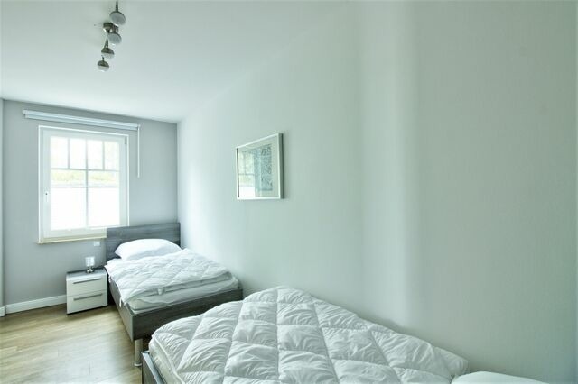 Ferienwohnung in Sellin - Villa Rosa, App. 1 - Bade- & Saunawelt t&auml;glich inklusive - Bild 14