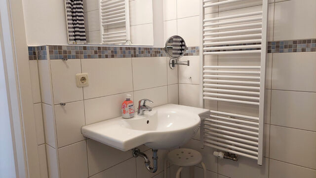 Ferienwohnung in G&ouml;hren - Villa Karina, Whg. 1 - Bild 12